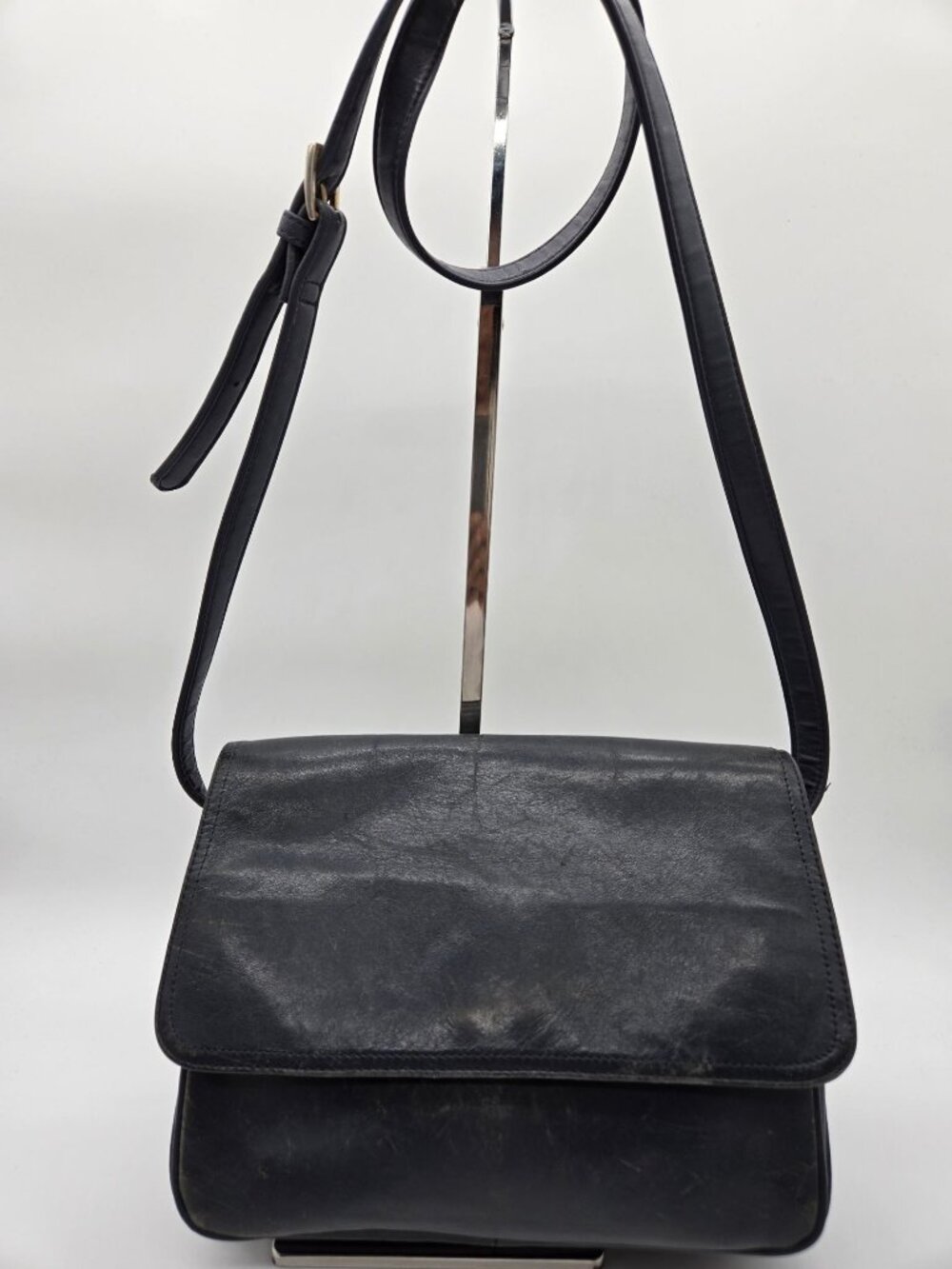 Vintage Giani Bernini Navy Blue Genuine Leather Front Flap Crossbody Shoulder Ba